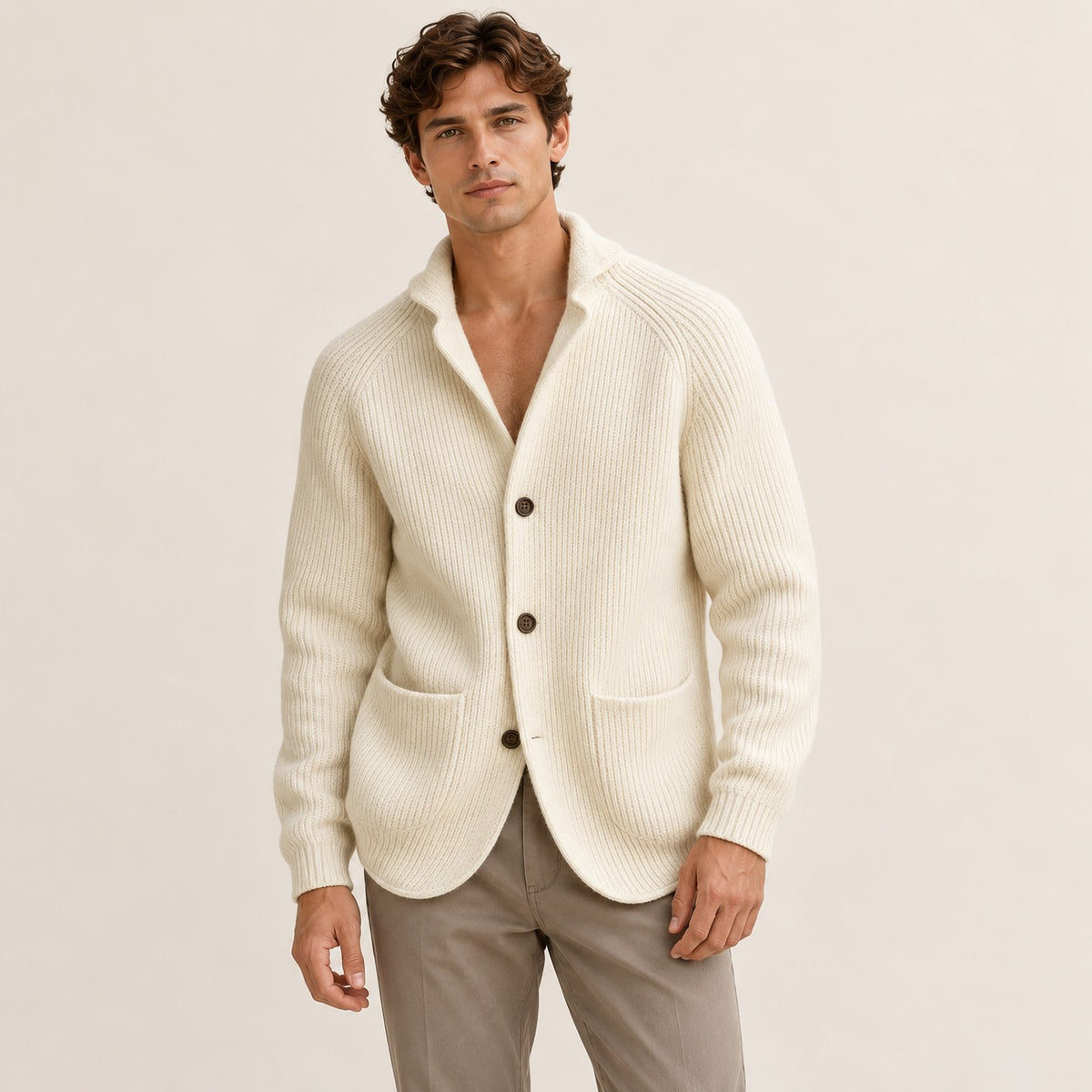 Homme Cardigan boutonné devant avec revers shawl, manches raglan, poches plaquées - coupe ajustée
