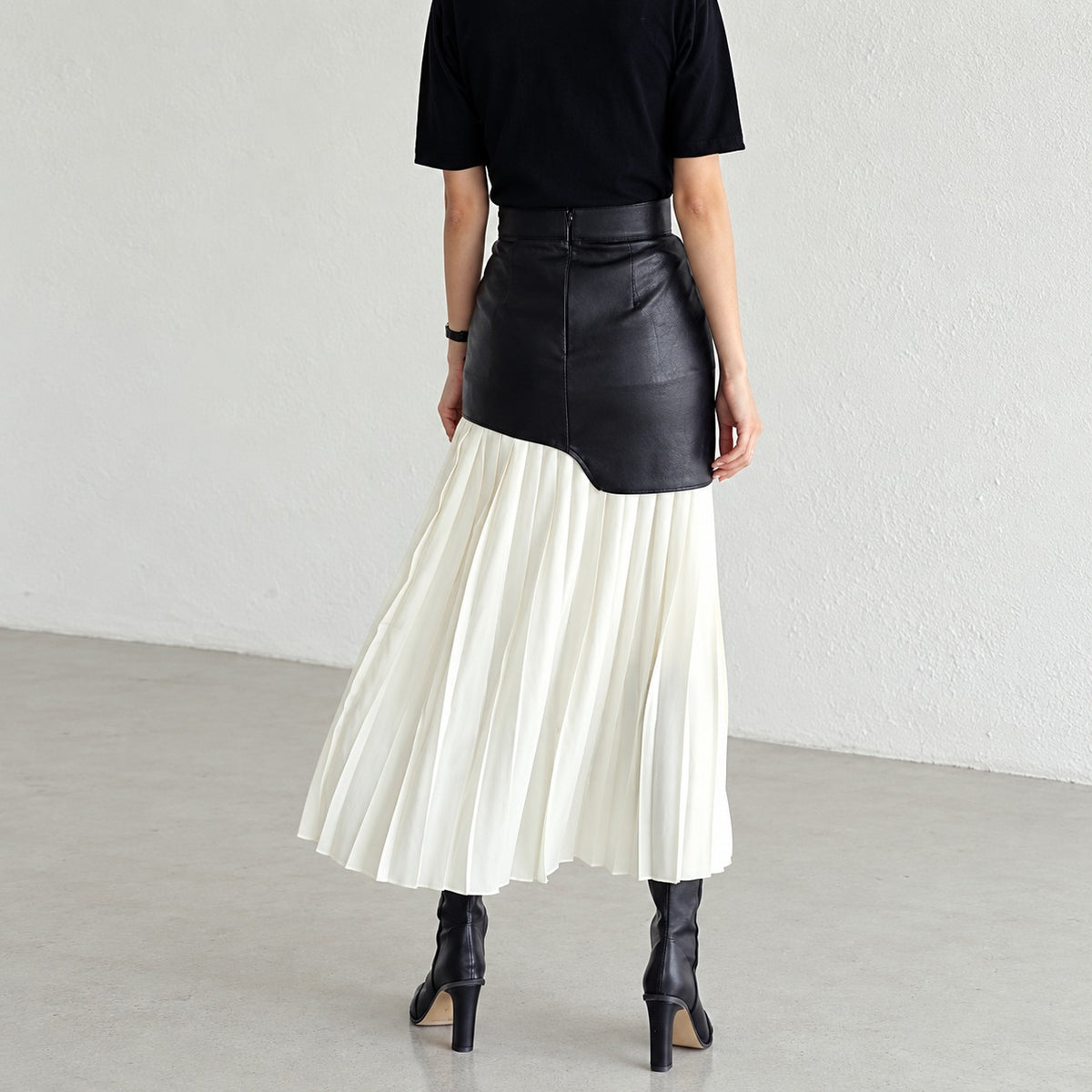 Jupe longue femme plissée asymétrique à taille haute - coupe régulière