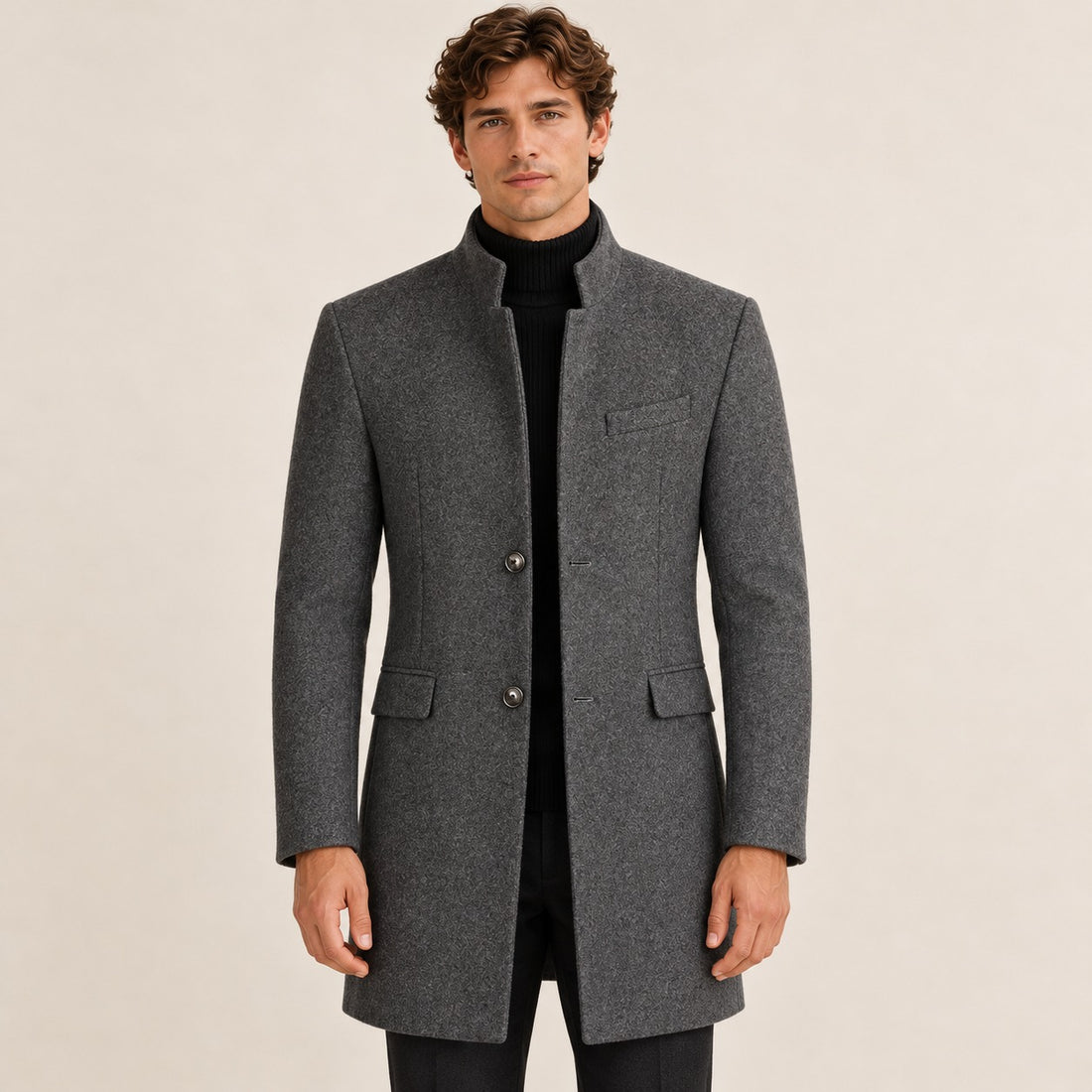 Manteau homme à col montant et fermeture bouton, coupe ajustée