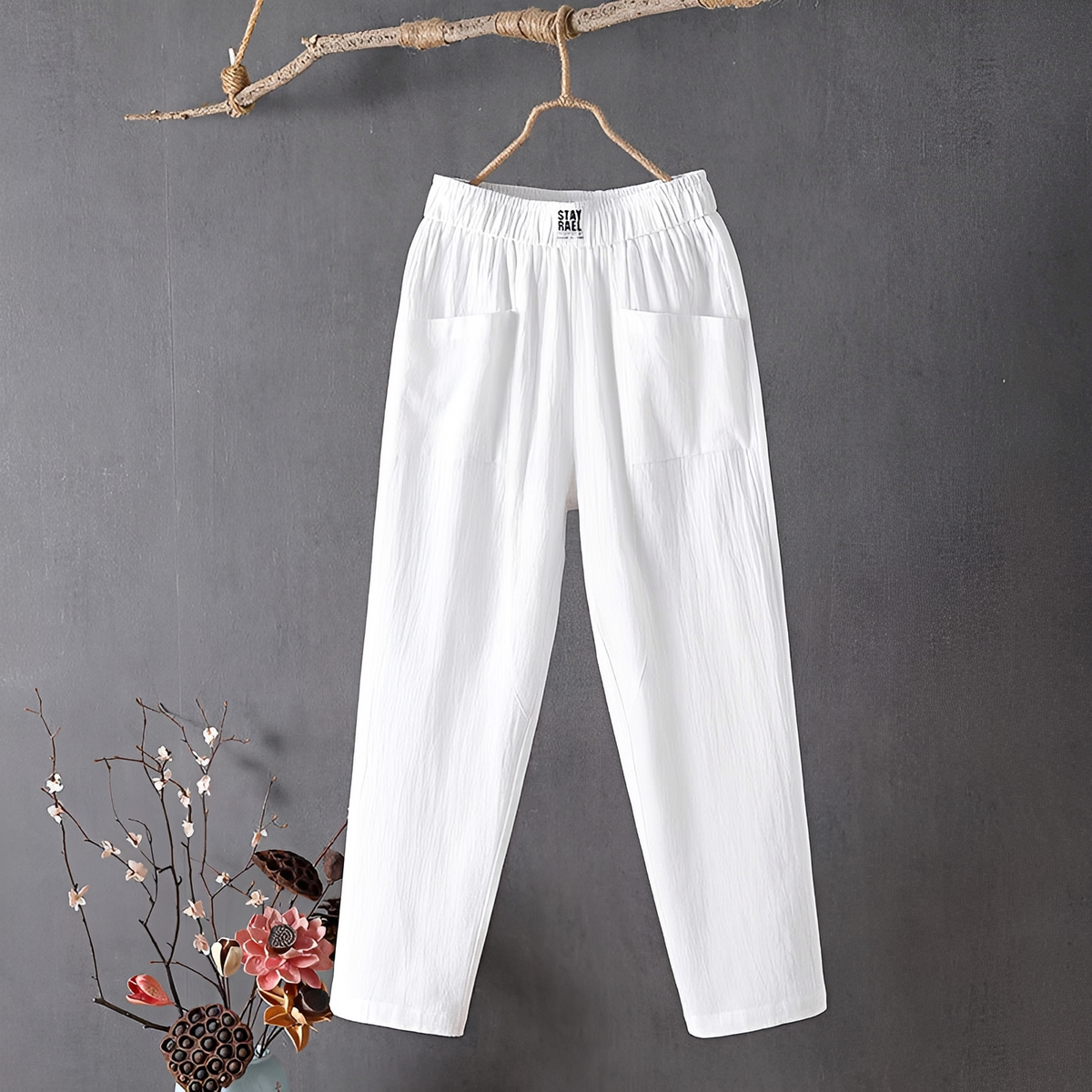 Pantalon femme à jambe droite ample, taille élastiquée, poches plaquées frontales, longueur 7/8