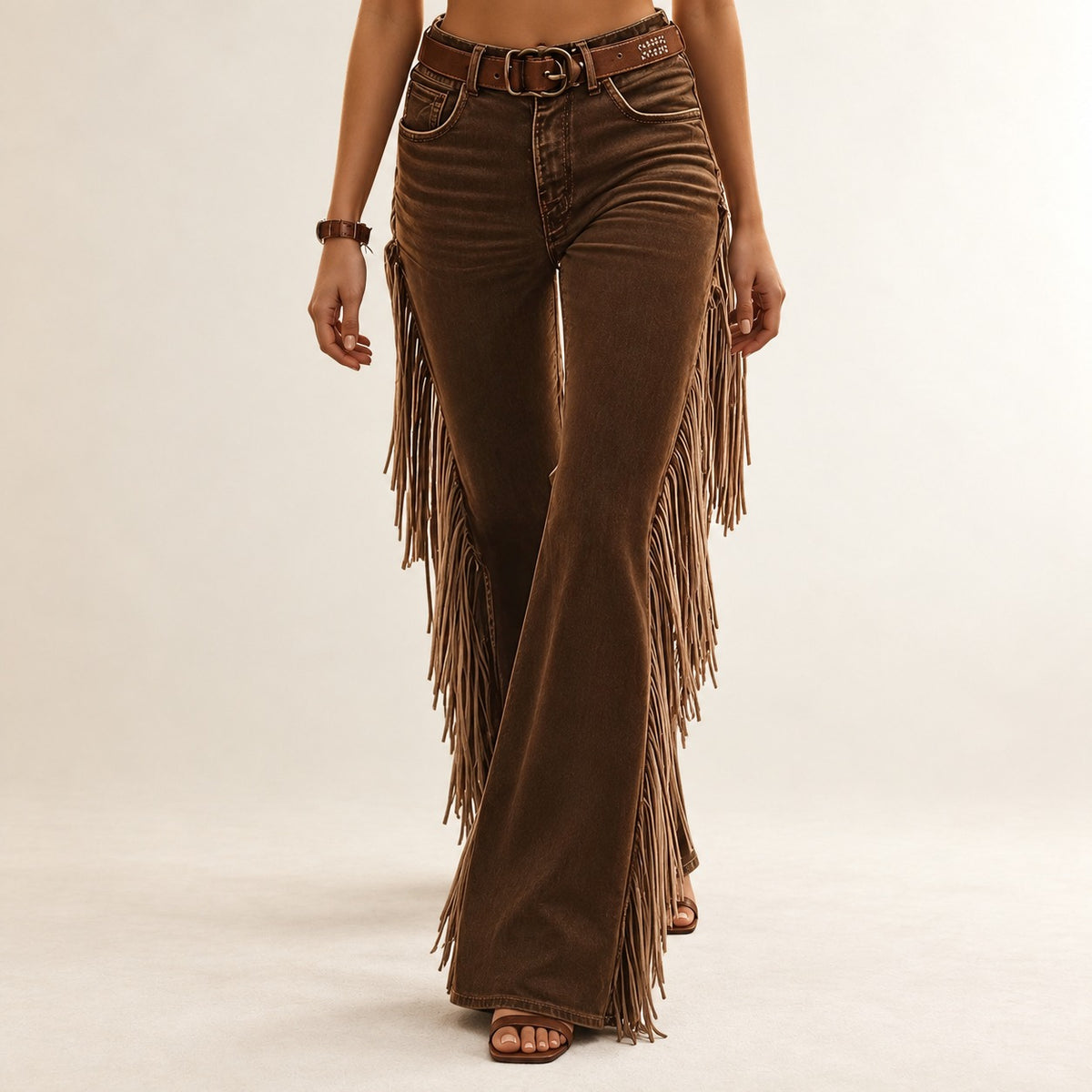 Pantalon flare femme à coupe large et détails franges côté