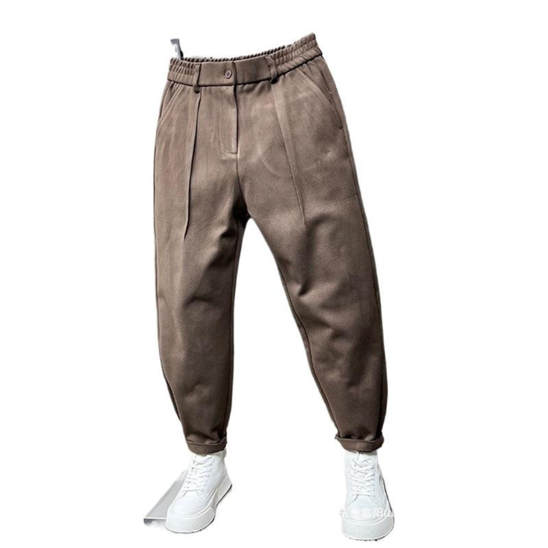 Pantalon homme à plis et coupe tapered - taille elasticisée avec passant et fermeture bouton