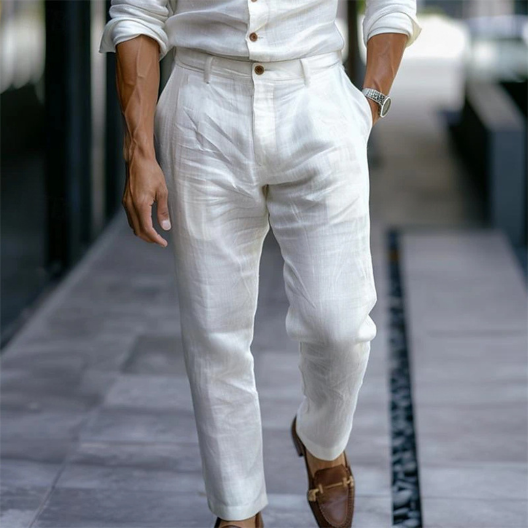 Pantalon pour homme à plis frontaux, coupe ajustée et jambe fuselée, longueur cheville