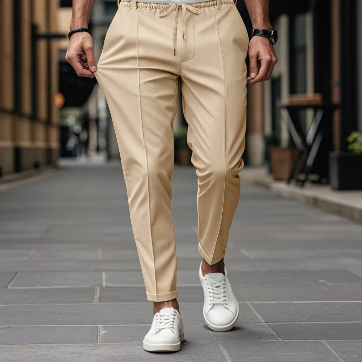 Pantalon pour homme à taille élastiquée avec cordon - pinces devant, coupe droite et jambe fuselée