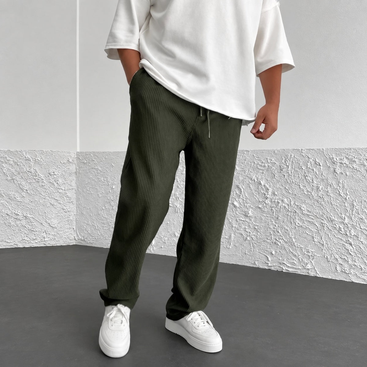 Pantalons en côtelé pour hommes coupe ample taille élastique avec cordon de serrage