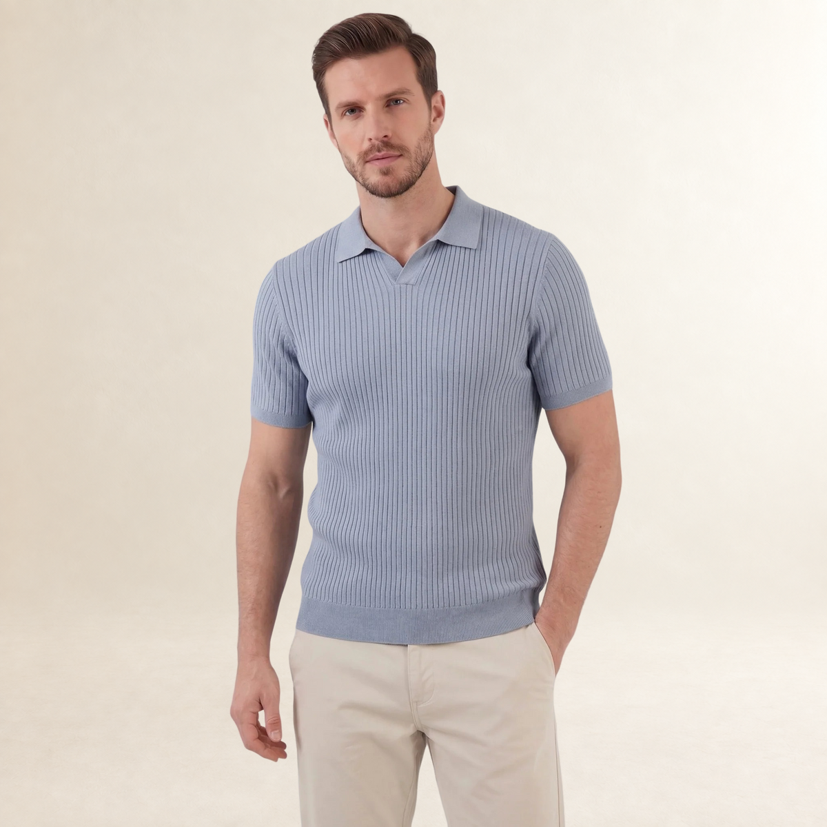 Polo homme à manches courtes, coupe classique et boutonnière