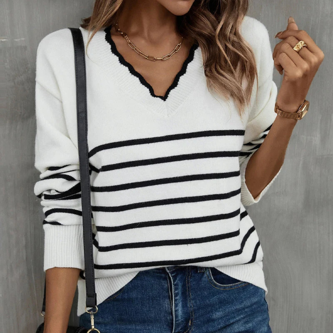 Pull femme à col en V avec bord scallopé et rayures, manches longues - coupe décontractée