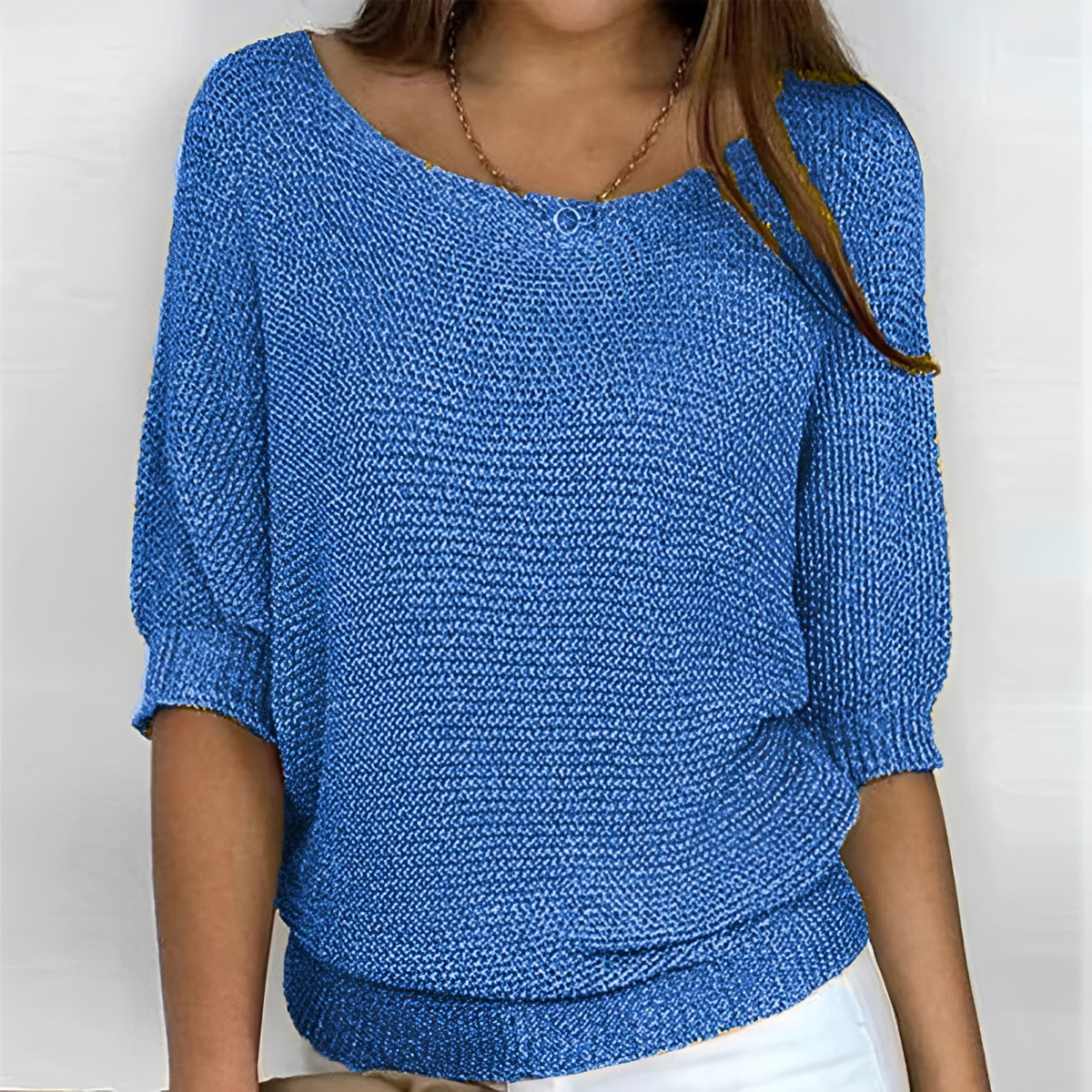 Pull femme à col rond, manches 3/4, coupe ample, bas et poignets côtés