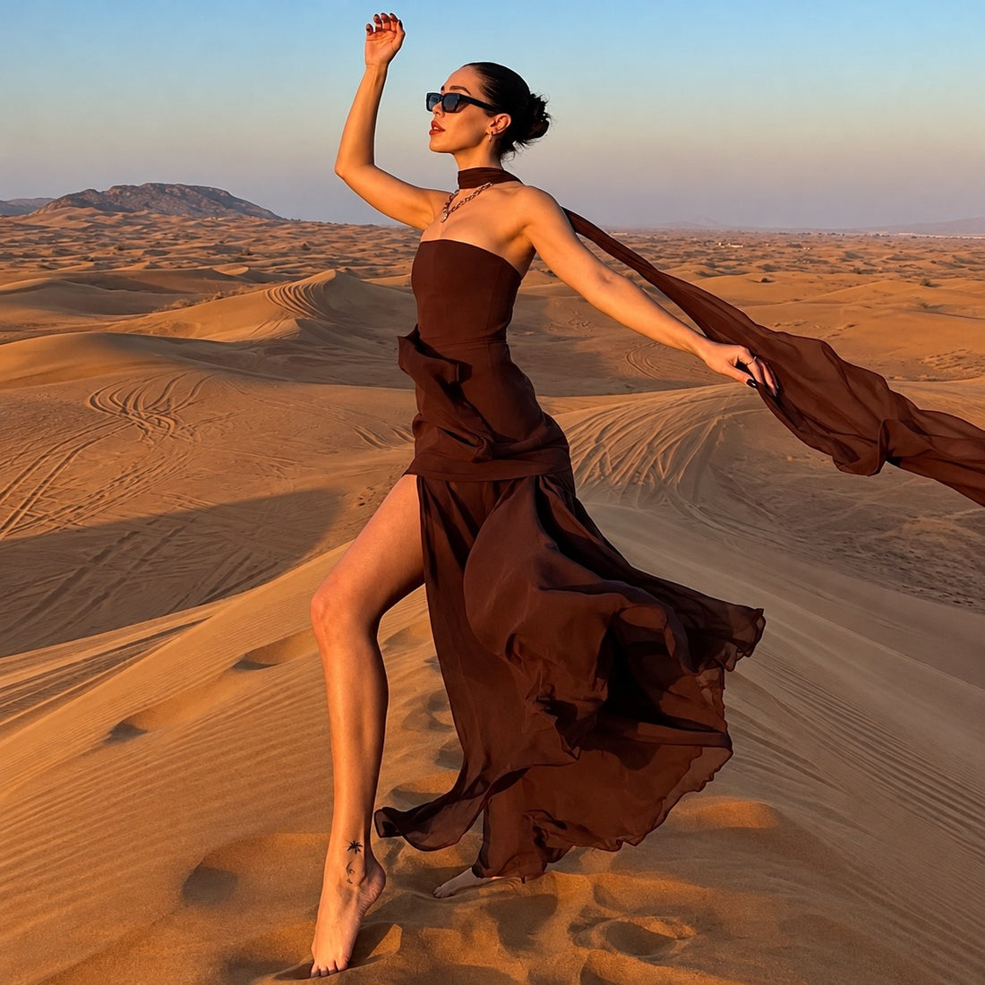 Robe longue femme asymétrique sans manches avec fente haute