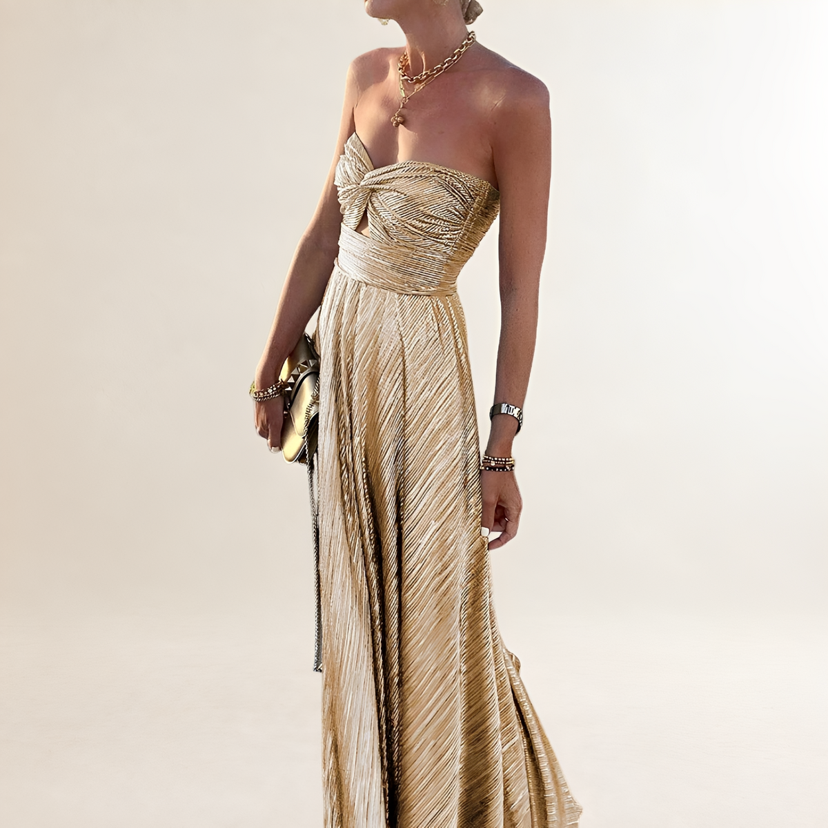 Robe maxi sans bretelles femme, décolleté en cœur torsadé avec ouverture en clé sur le corsage, jupe évasée plissée