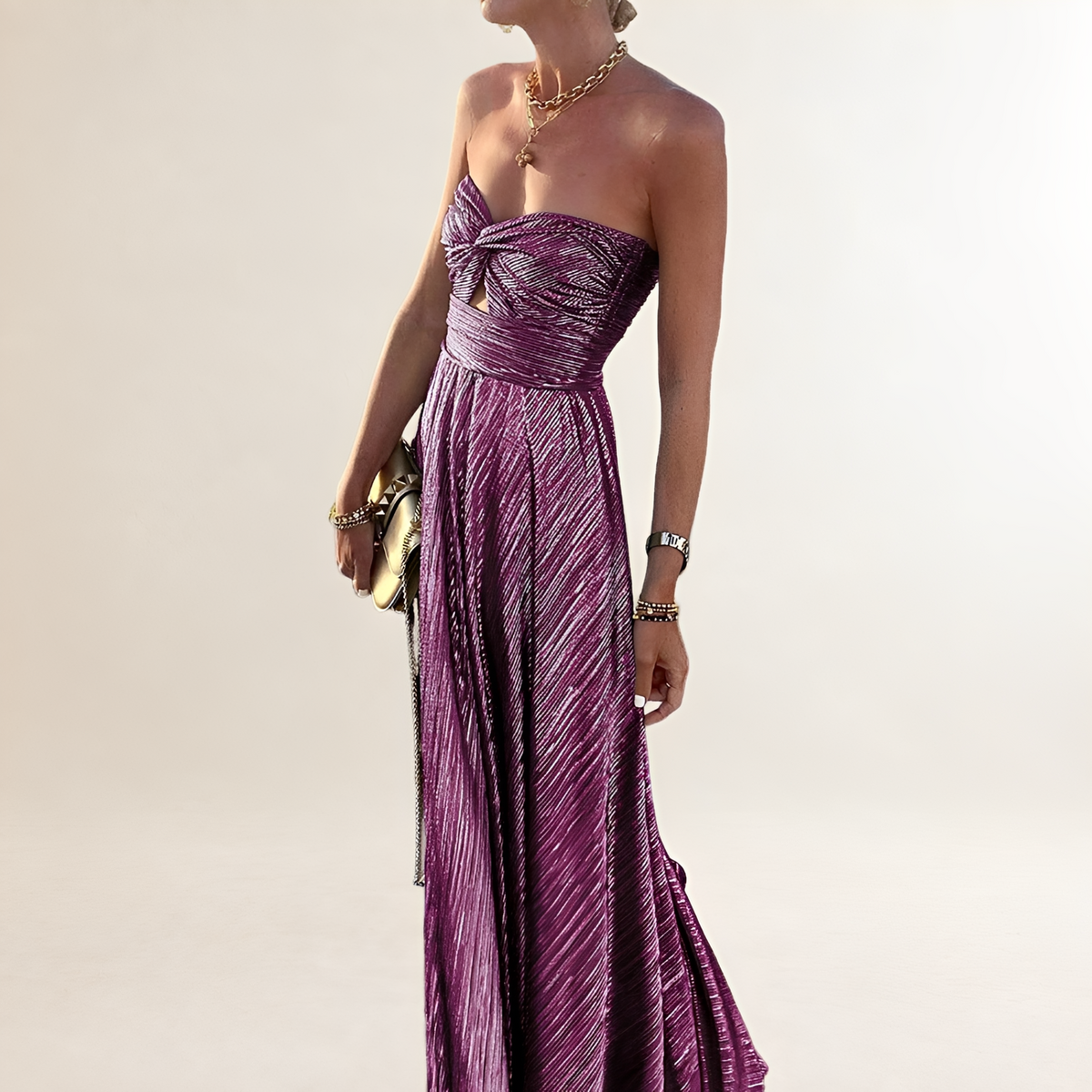 Robe maxi sans bretelles femme, décolleté en cœur torsadé avec ouverture en clé sur le corsage, jupe évasée plissée