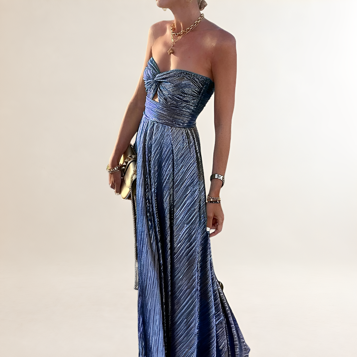 Robe maxi sans bretelles femme, décolleté en cœur torsadé avec ouverture en clé sur le corsage, jupe évasée plissée