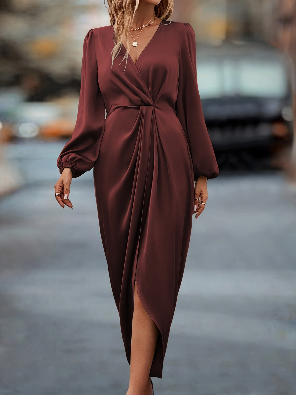 Robe portefeuille midi pour femmes - Manches longues, drapée, silhouette flatteuse