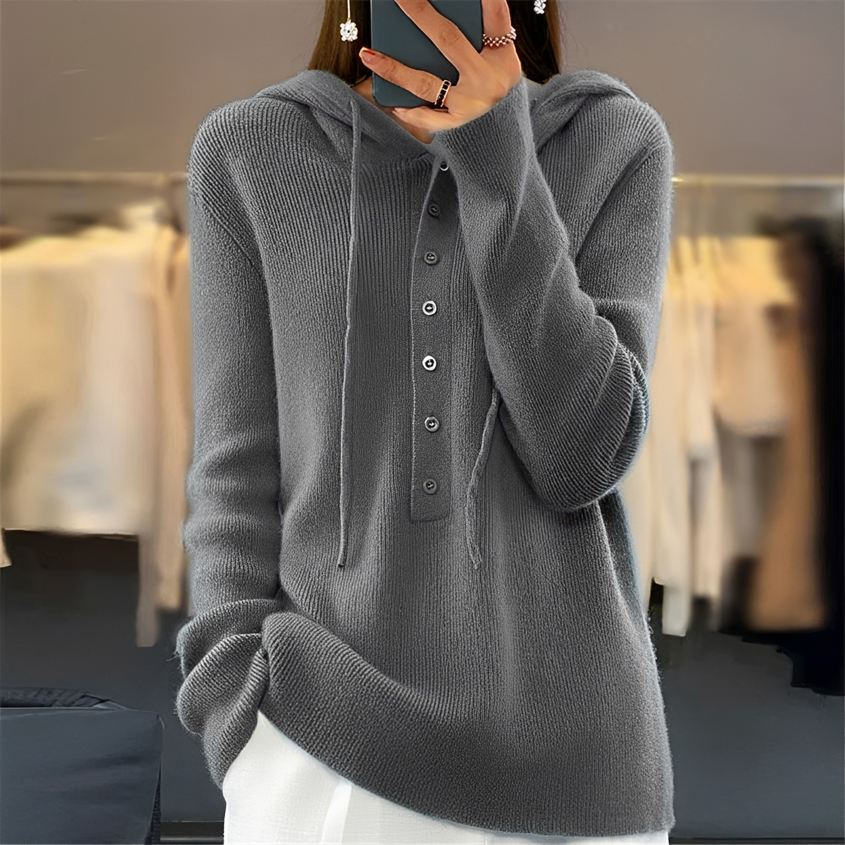Sweat à capuche femme avec patte de boutonnage et cordon de serrage, manches longues - coupe décontractée