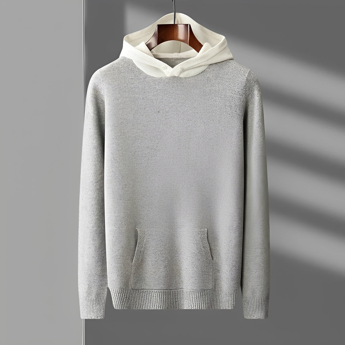 Sweat à capuche homme à bouton et col contrasté - coupe régulière