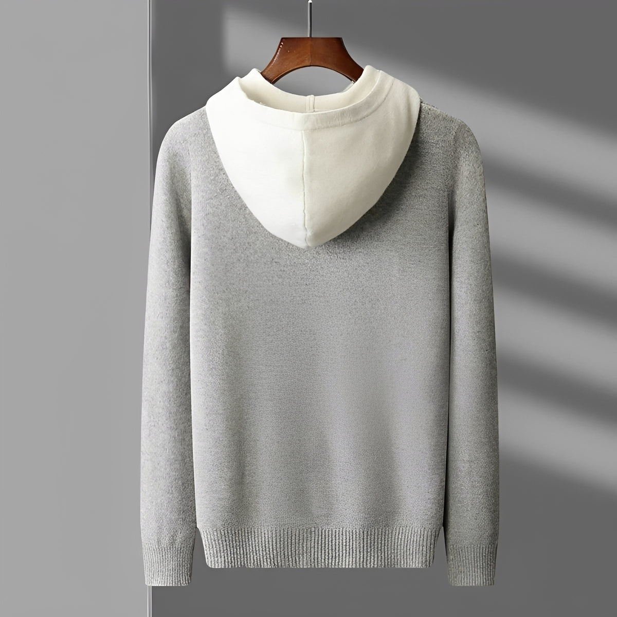 Sweat à capuche homme à bouton et col contrasté - coupe régulière