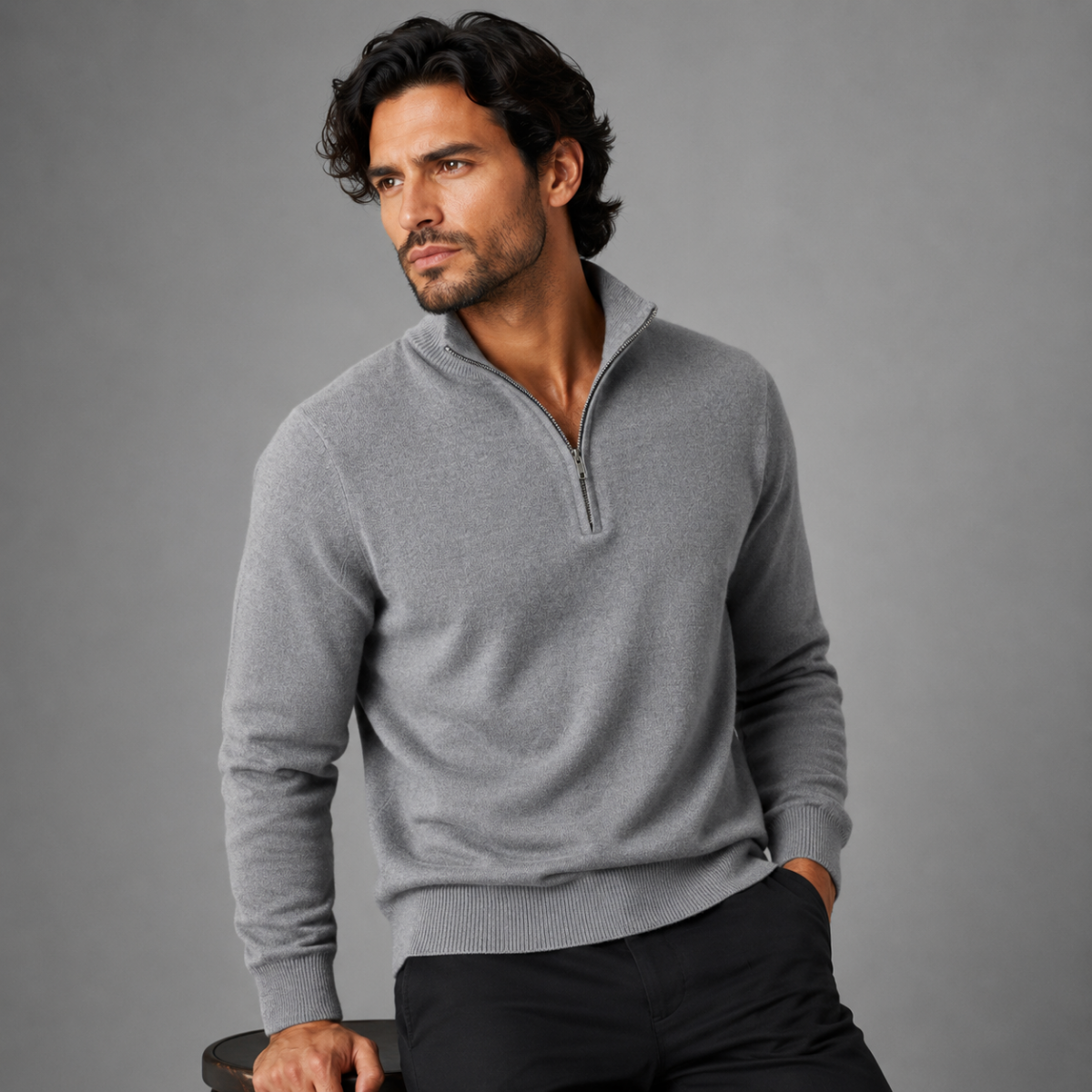 Sweatshirt homme à col montant zippé à mi-longueur coupe ajustée
