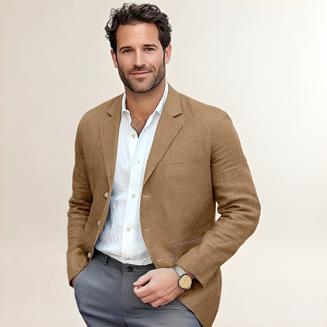 Veste blazer homme simple boutonnage 2 boutons encolure fine et poches plaquées