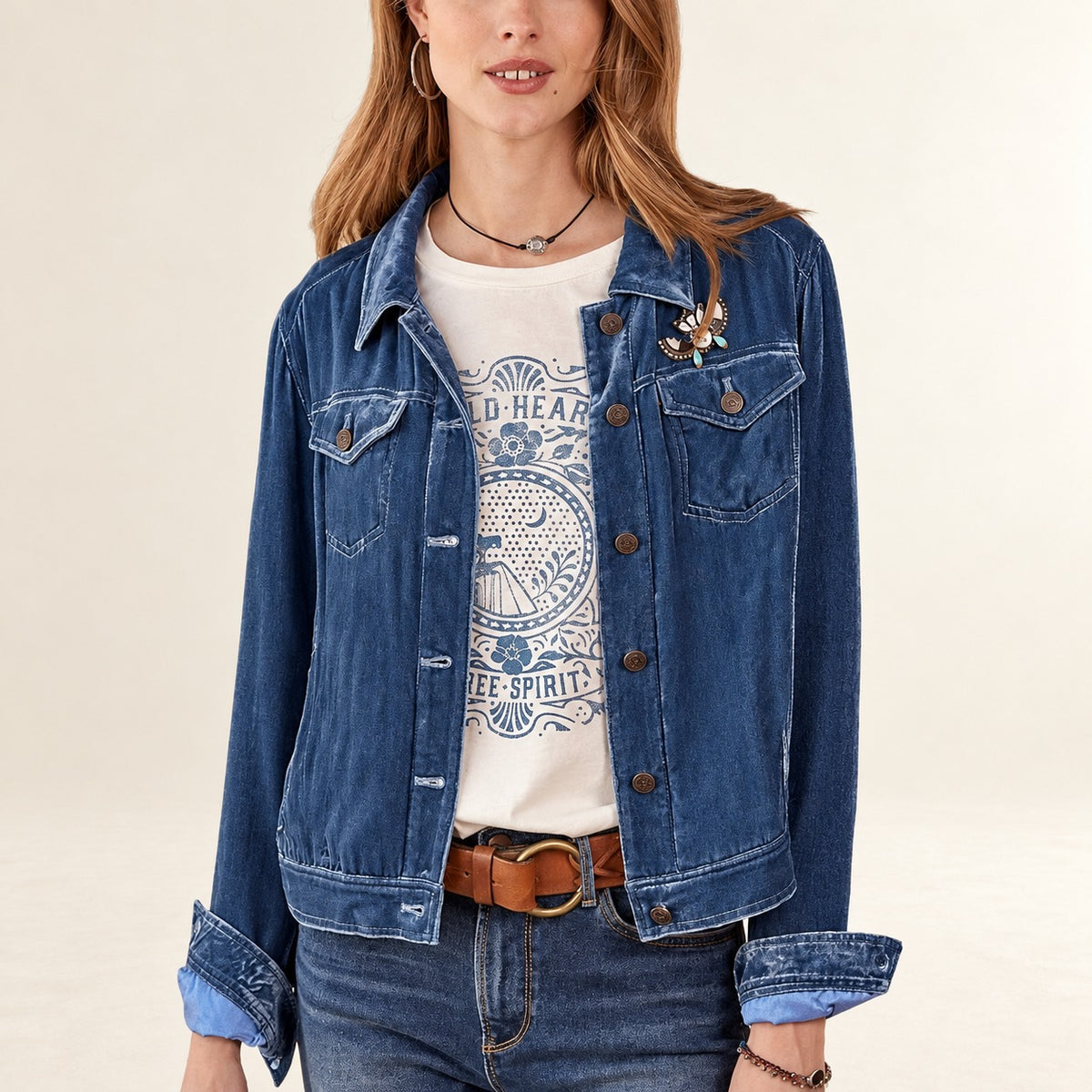 Veste-chemise femme à boutons, col chemise et poches poitrine à rabat
