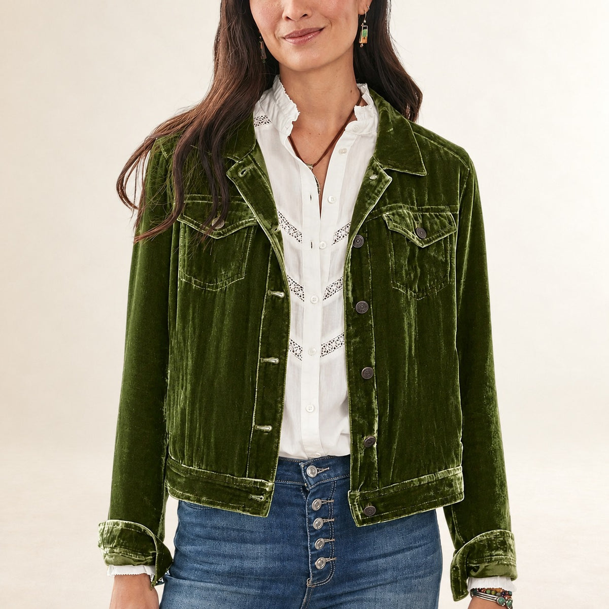 Veste-chemise femme à boutons, col chemise et poches poitrine à rabat