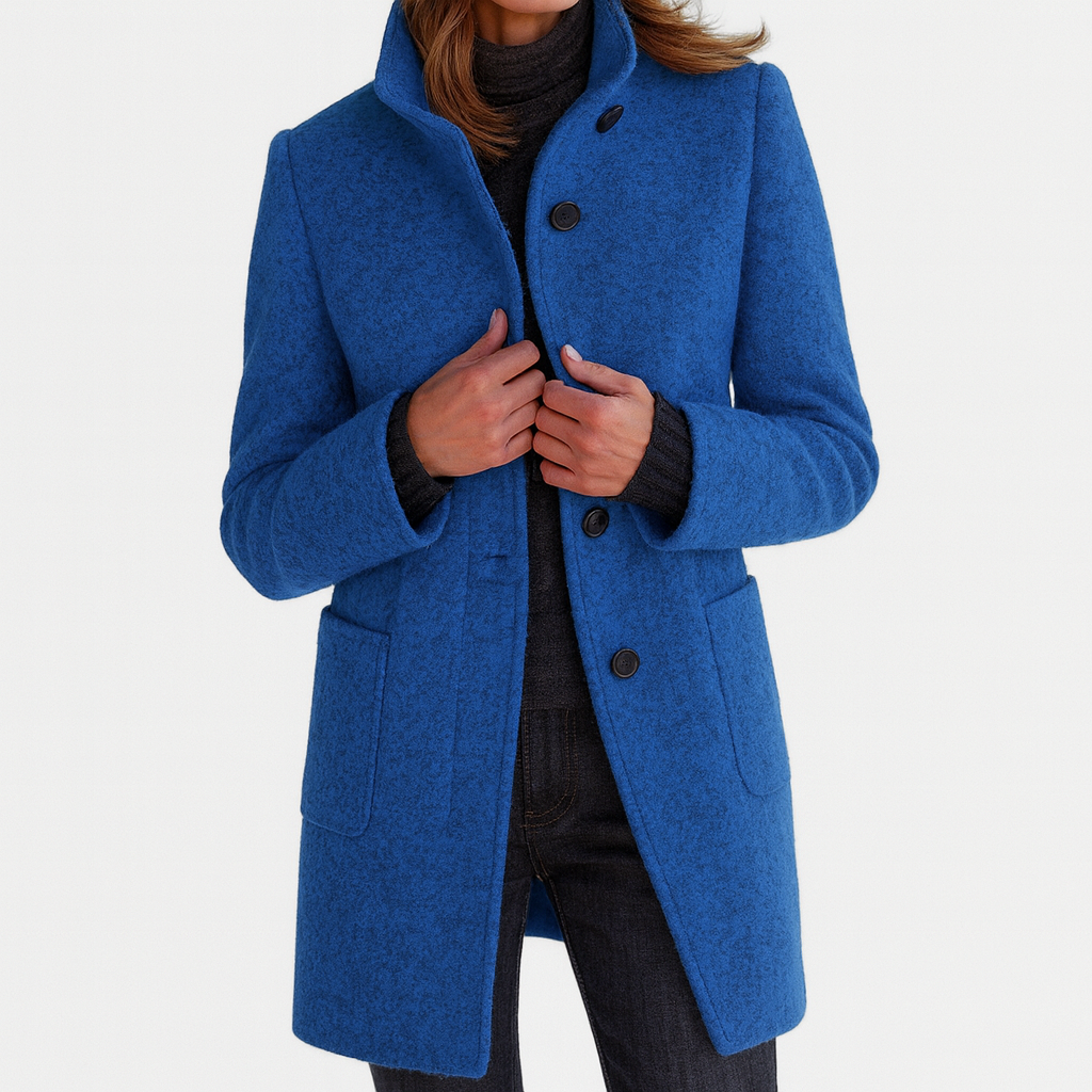 Veste femme col haut boutonnière – longueur hip, coupe décontractée, poches latérales visibles