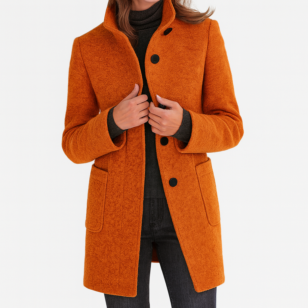 Veste femme col haut boutonnière – longueur hip, coupe décontractée, poches latérales visibles