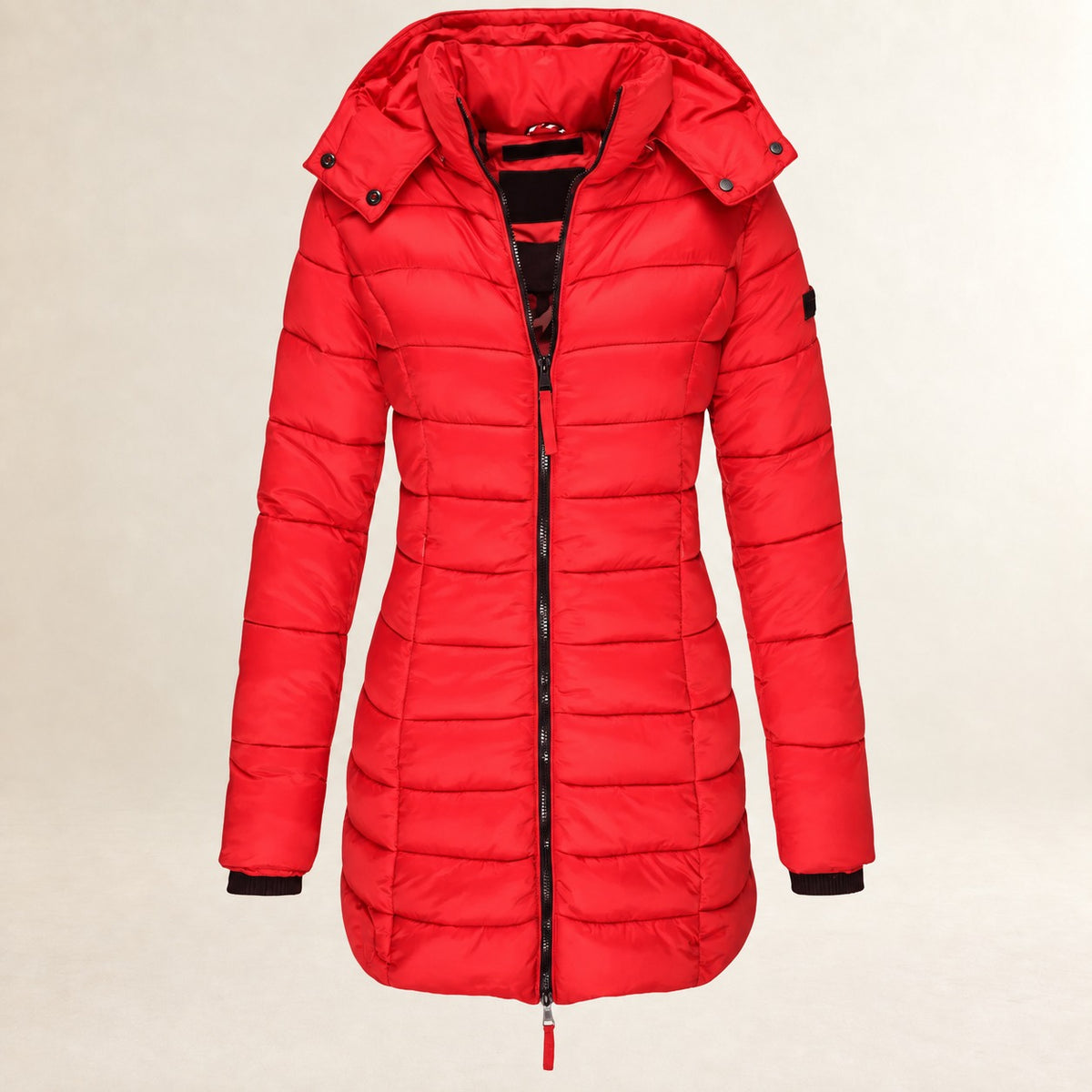 Veste femme matelassée à capuche légère avec fermeture éclair et coupe ajustée