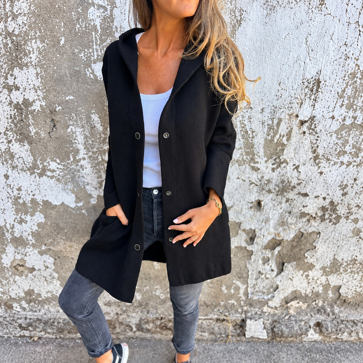 Veste longue à capuche pour femmes, boutonnée, coupe décontractée