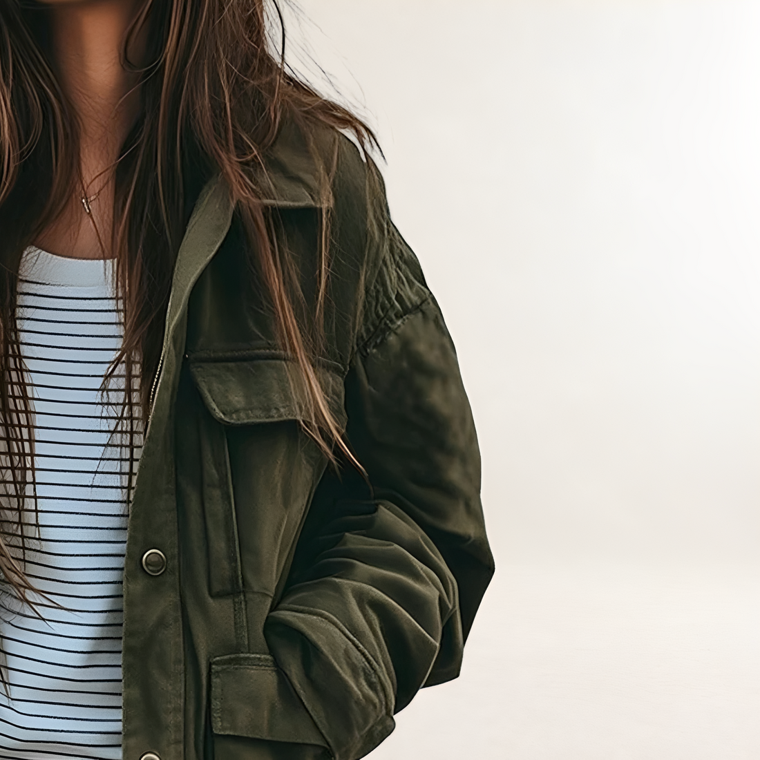 Veste utilitaire pour femmes style militaire avec capuche et poches