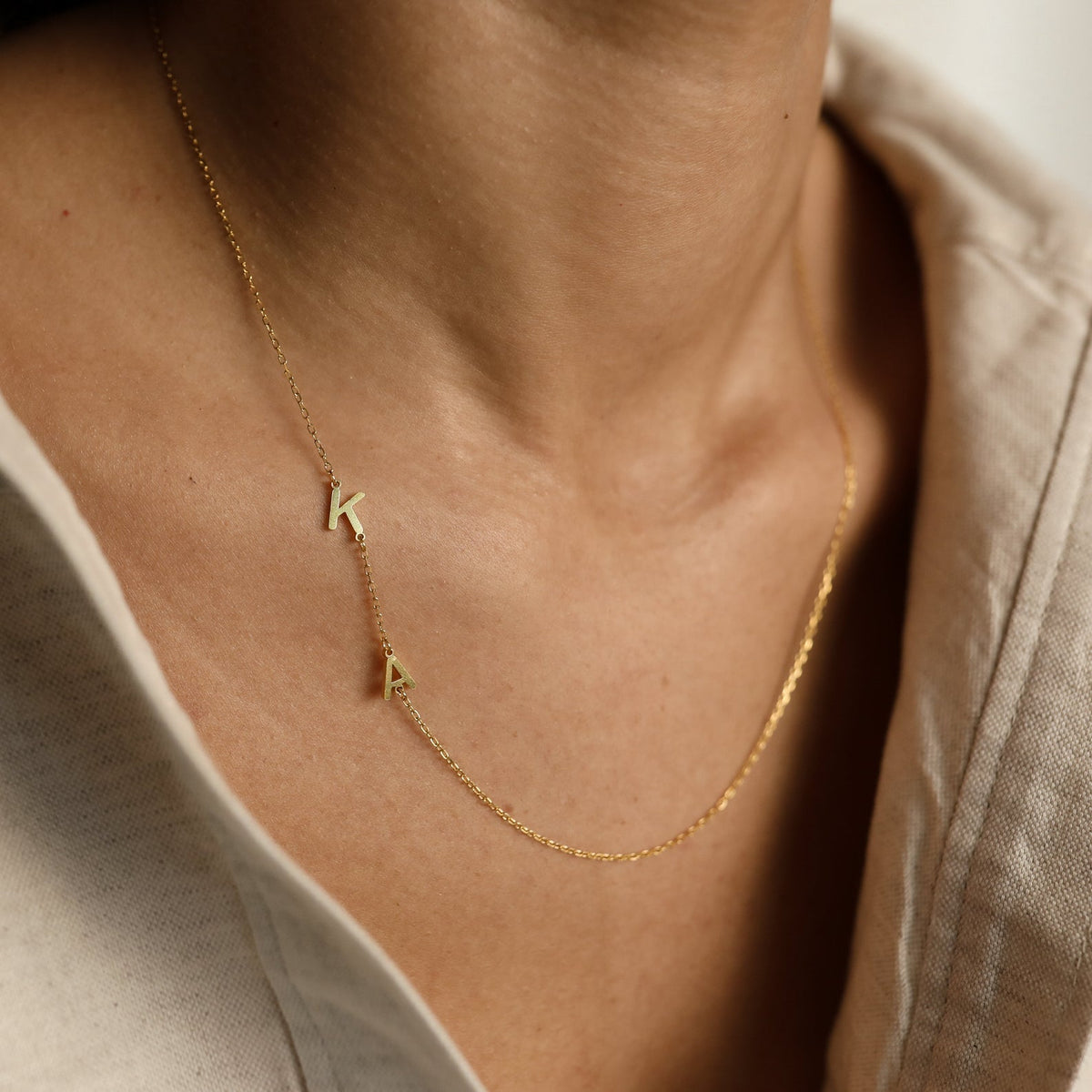 Collier avec initiales latérales - Collier de lettres individuelles