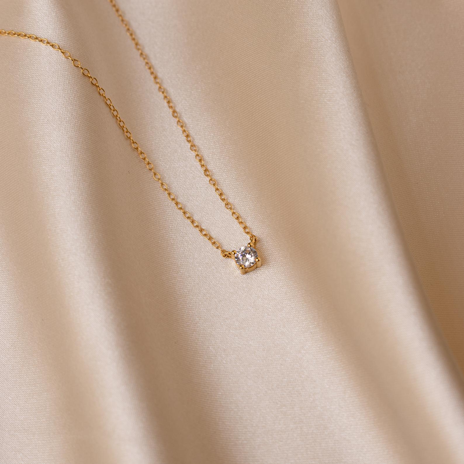 Collier Délicat de Diamants - Collier avec Ornements en Pierre
