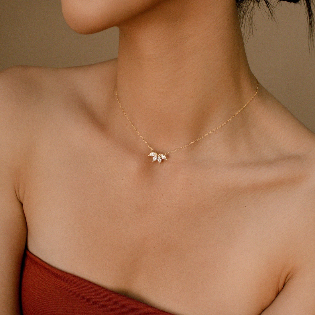 Collier en marquise - Incrustation de pierre marquise