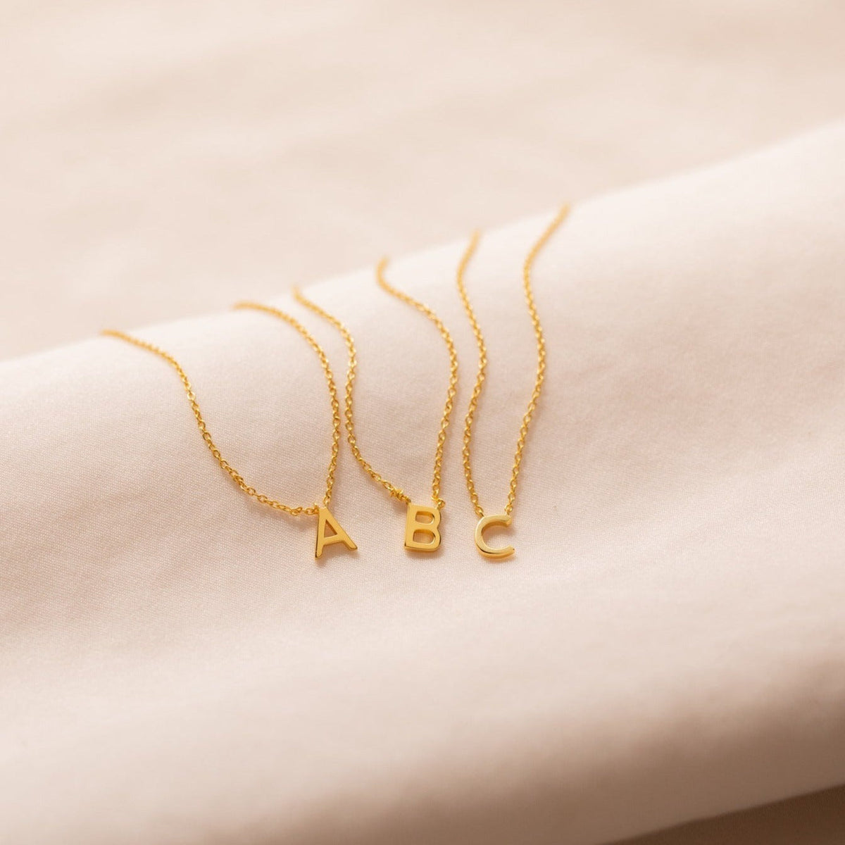 Collier délicat avec initiales - Collier élégant avec lettres