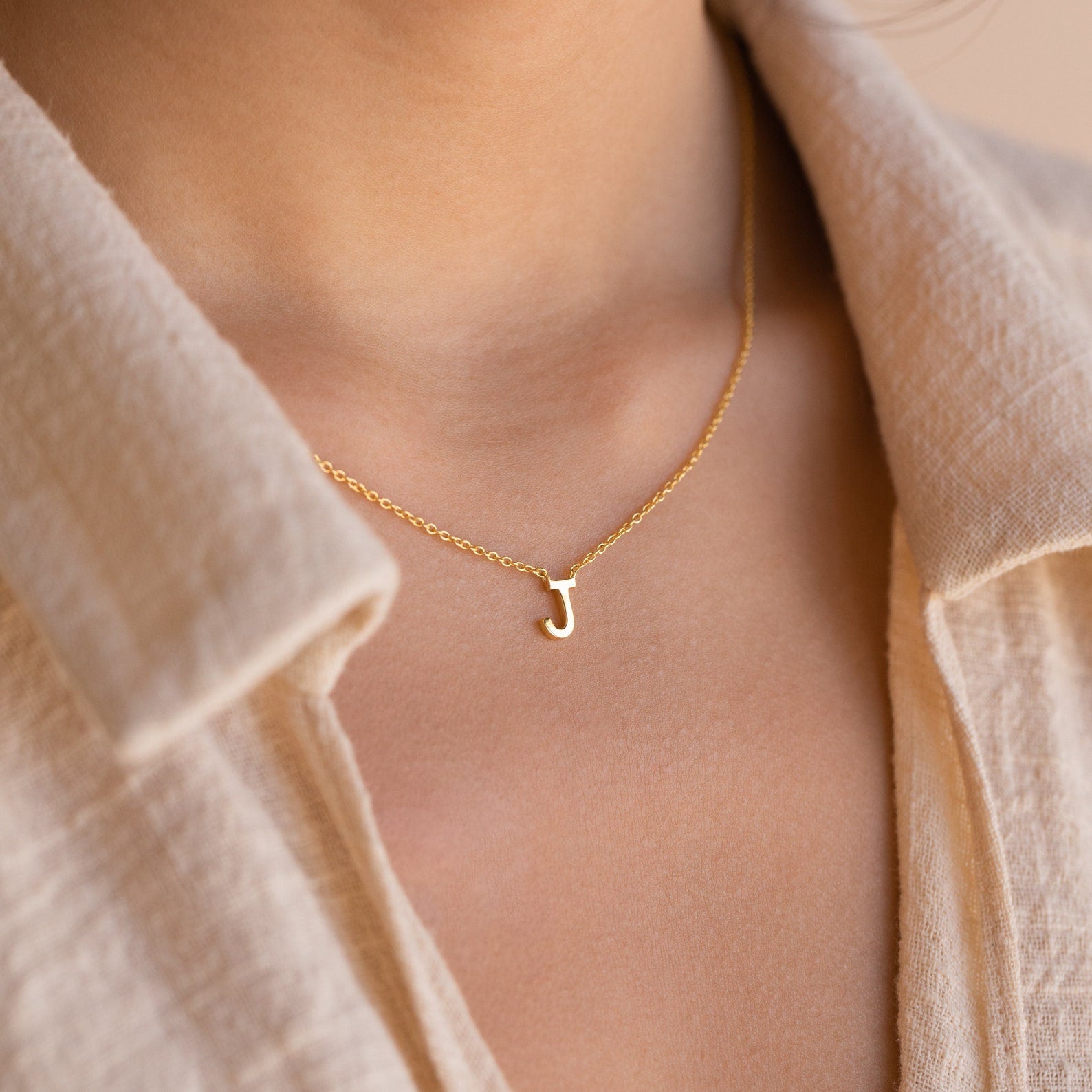 Jasmine – Collier délicat avec initiale personnalisée
