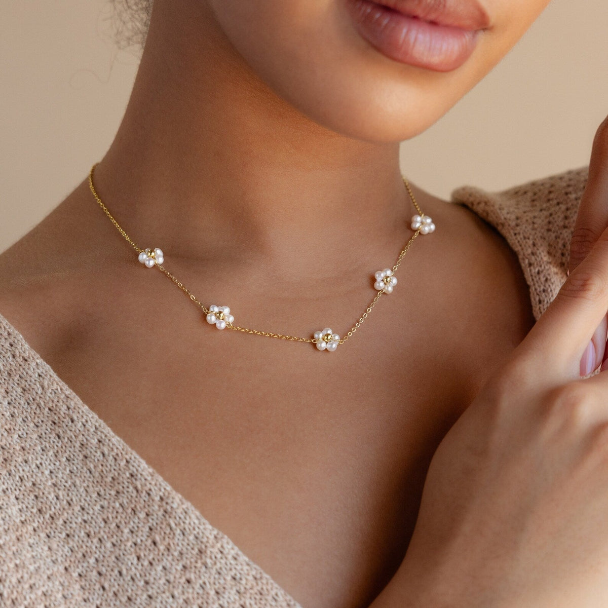 Collier de marguerites en perles - Fleurs en perles