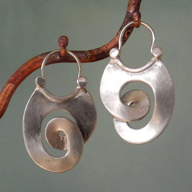 Amandine – Boucles d'oreilles en argent vintage irrégulières