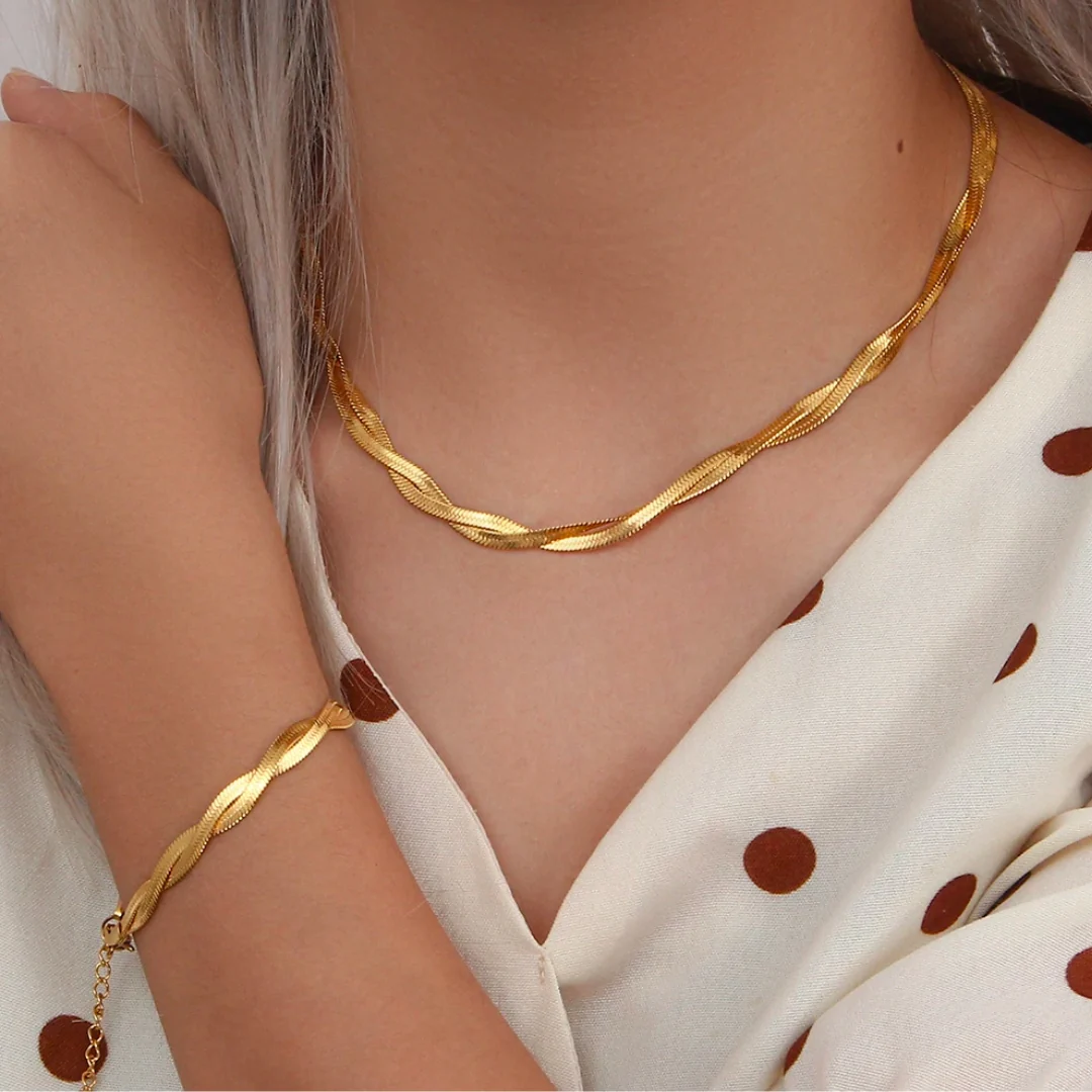 Alina – Ensemble de collier et bracelet élégant doré entrelacé