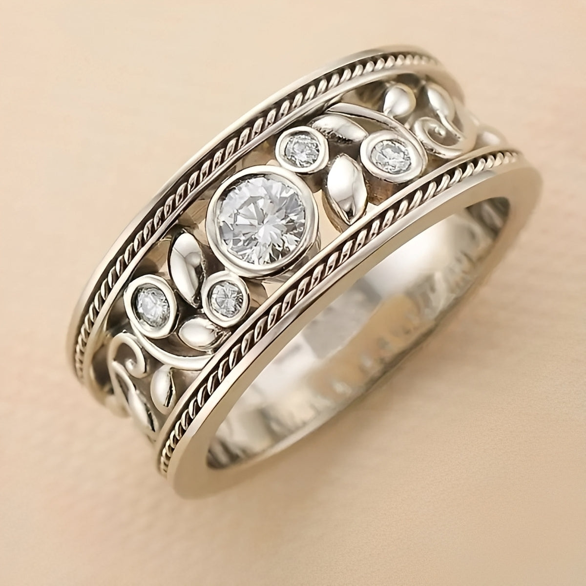 Nina – Bague vintage en argent et zircon