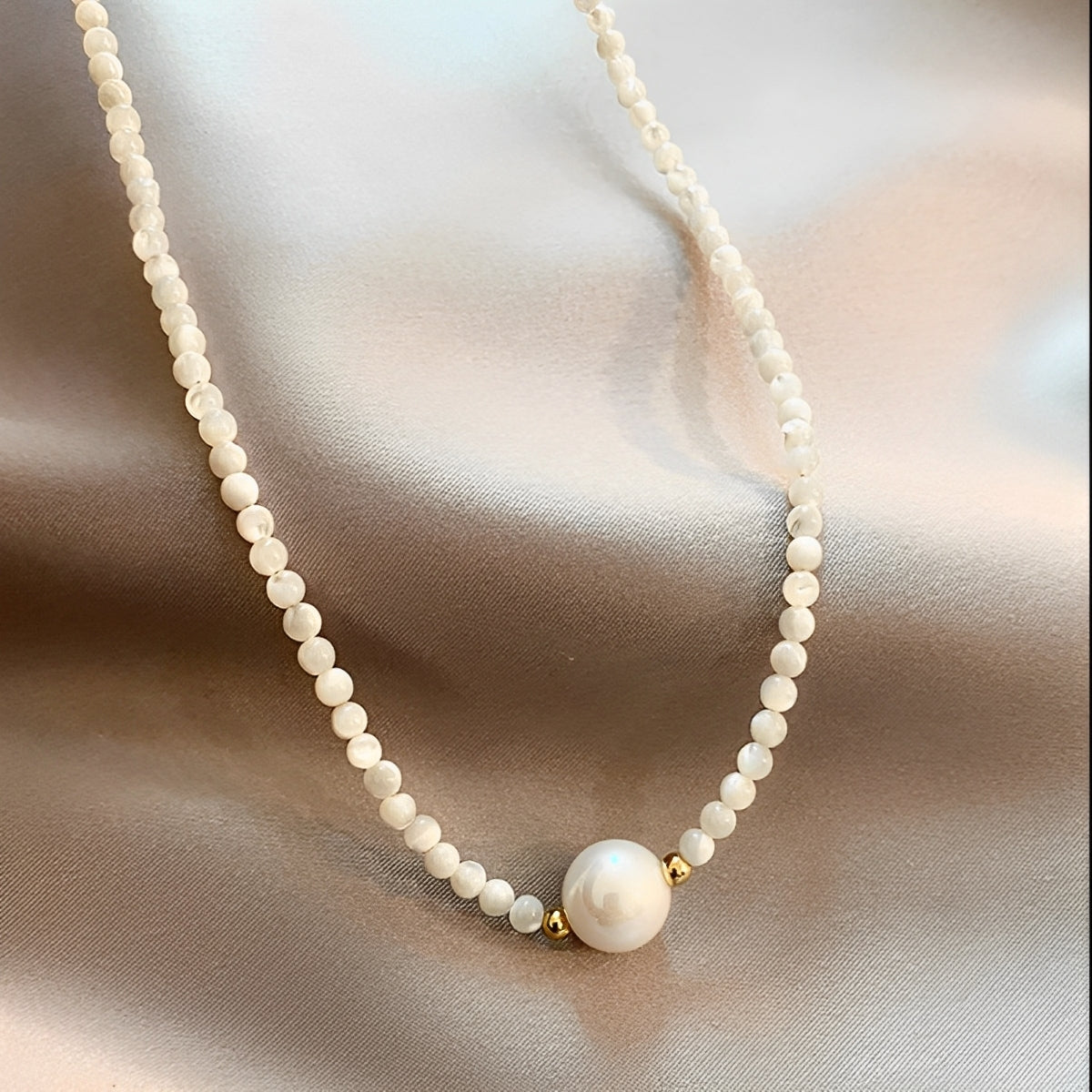 Claire – Collier élégant en perles