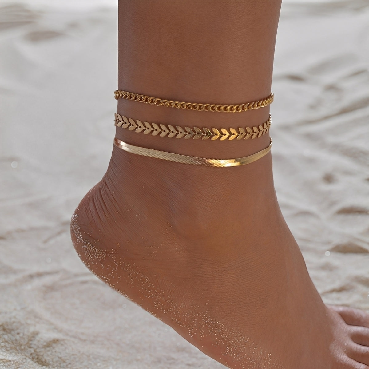 Odelia – Élégant bracelet de cheville doré