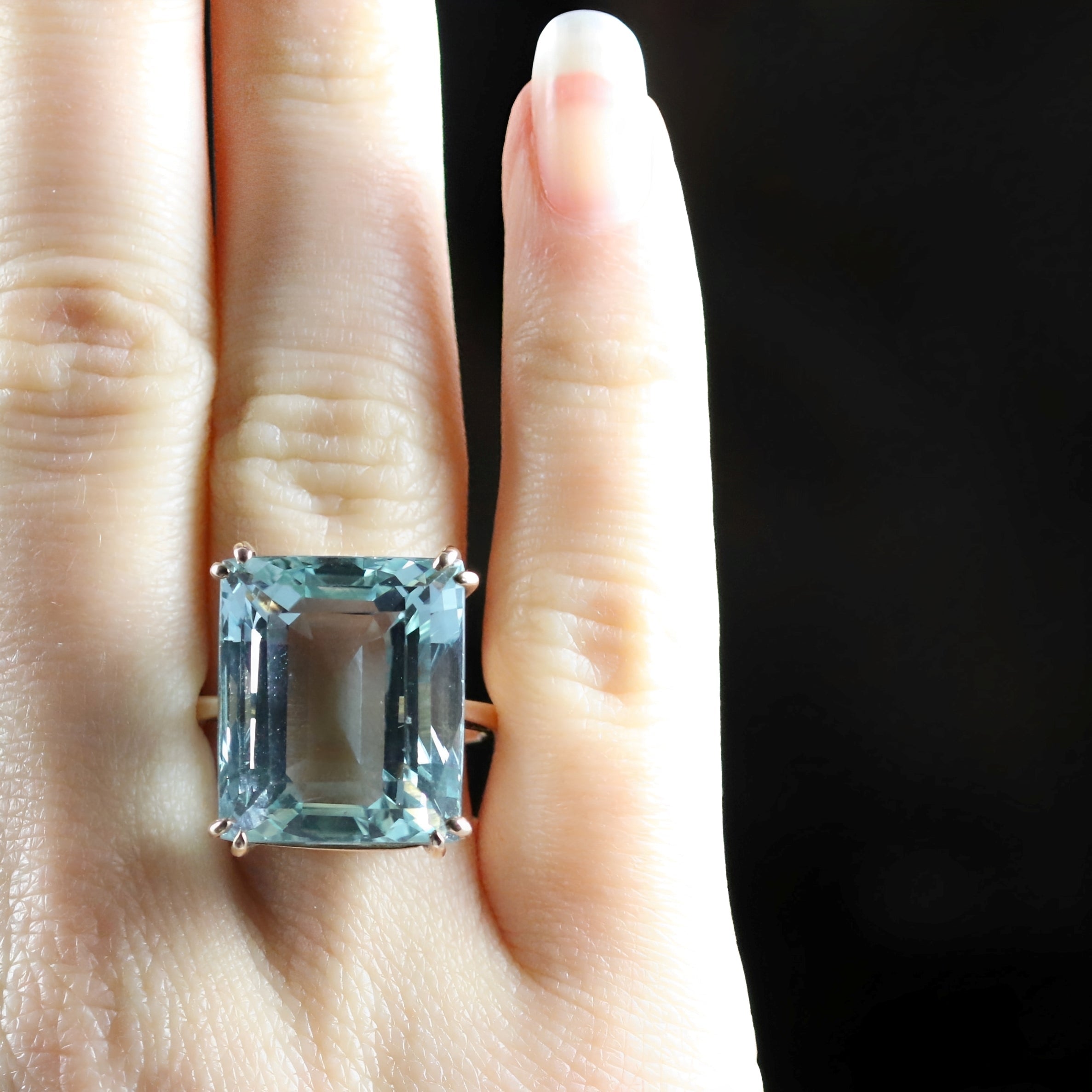 Yvaine – Bague vintage avec zirconite bleue