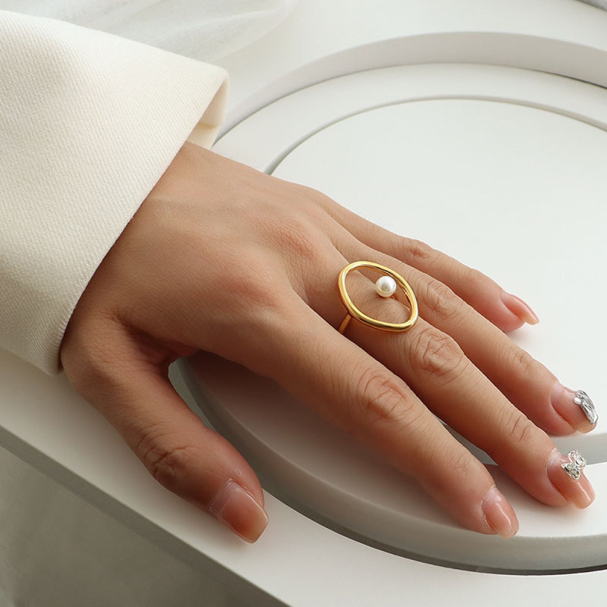 Rana – Bague en or avec perle d'eau douce ovale