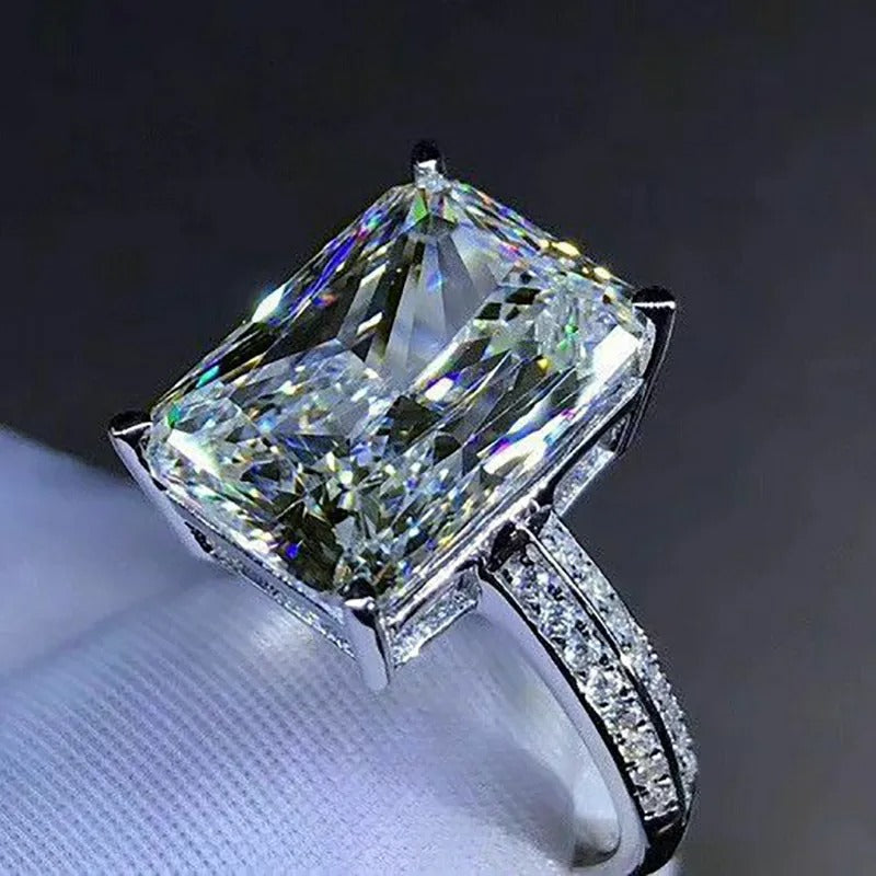 Jade – Bague avec zirconia de grande taille