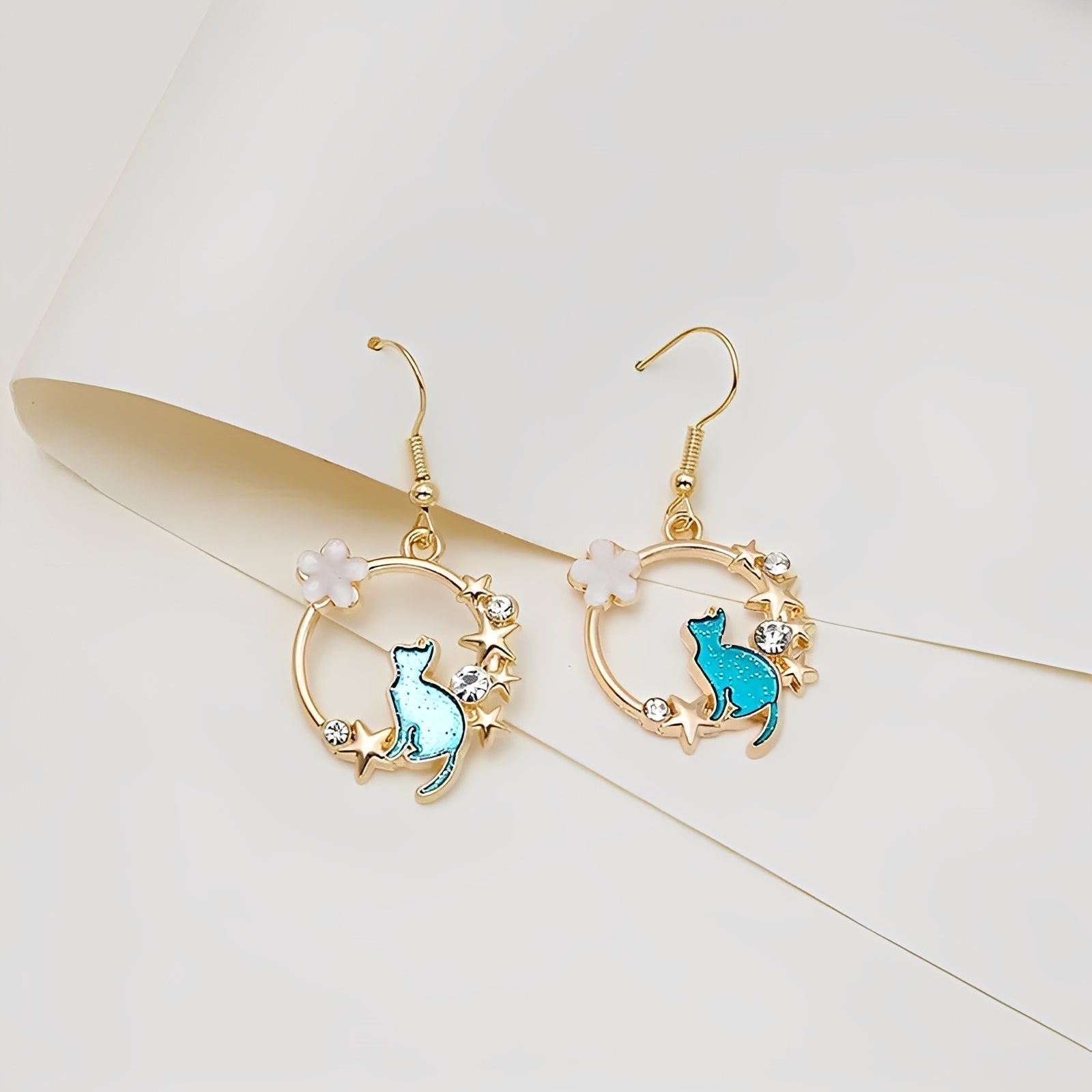 Lynna – Magnifiques pendentifs de chat