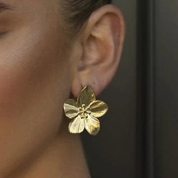 Rianne – Boucles d'oreilles fleur en or