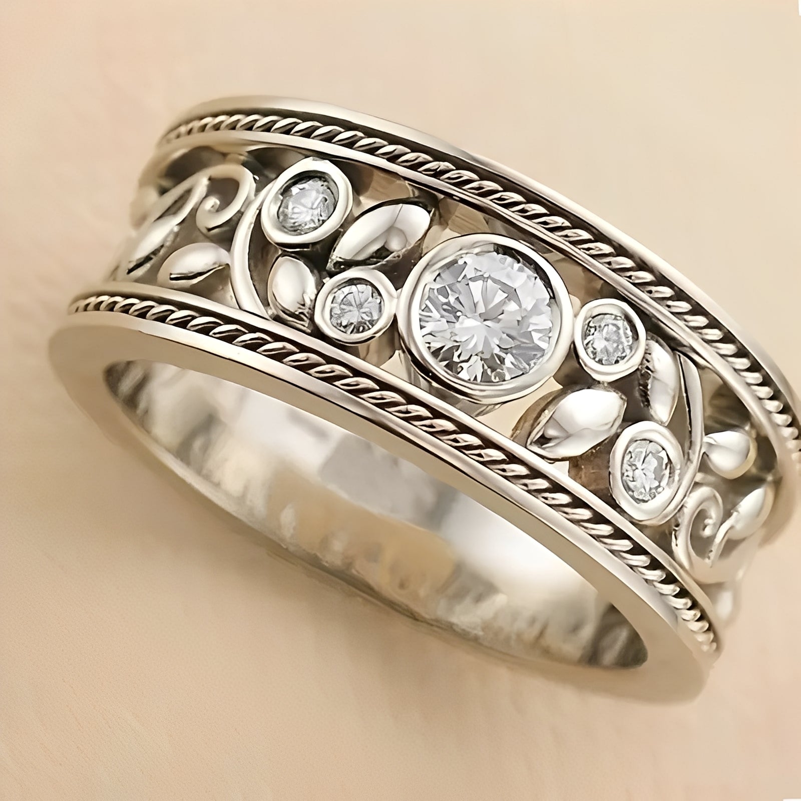 Nina – Bague vintage en argent et zircon