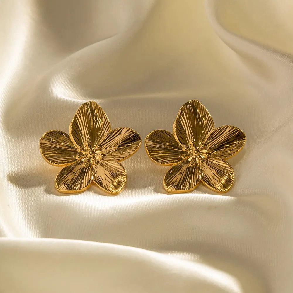 Rianne – Boucles d'oreilles fleur en or