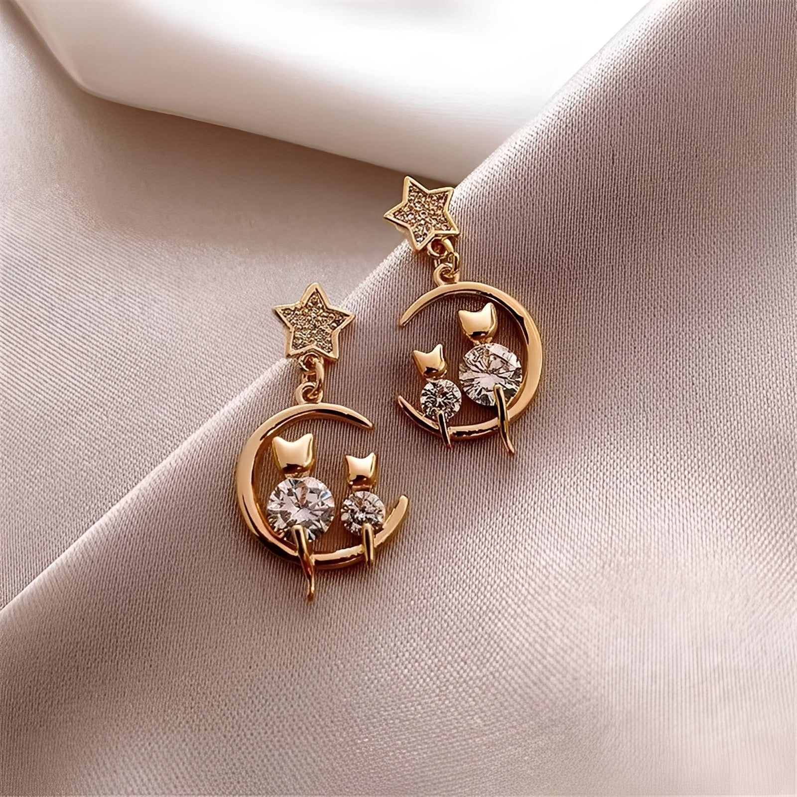 Yvie – Boucles d'oreilles de luxe en forme de chaton