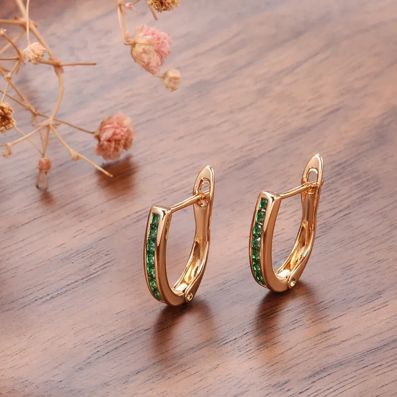 Christine – Boucles d'oreilles dorées en émeraude et diamant
