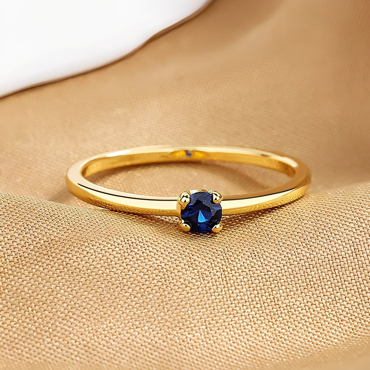 Rowena – Bague empilable en pierre de naissance